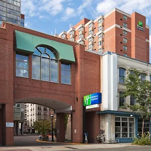 holiday-inn-express-toronto-downtown.niagara-fallshotels.com/