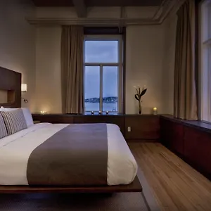 71 By Preferred & Hotel Québec